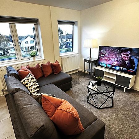 Walnut Flats-F4, 2-Bedroom With Ensuite - Parking, Netflix, Wifi - Close To Oxford, Bicester & Blenheim Palace Kidlington Eksteriør billede