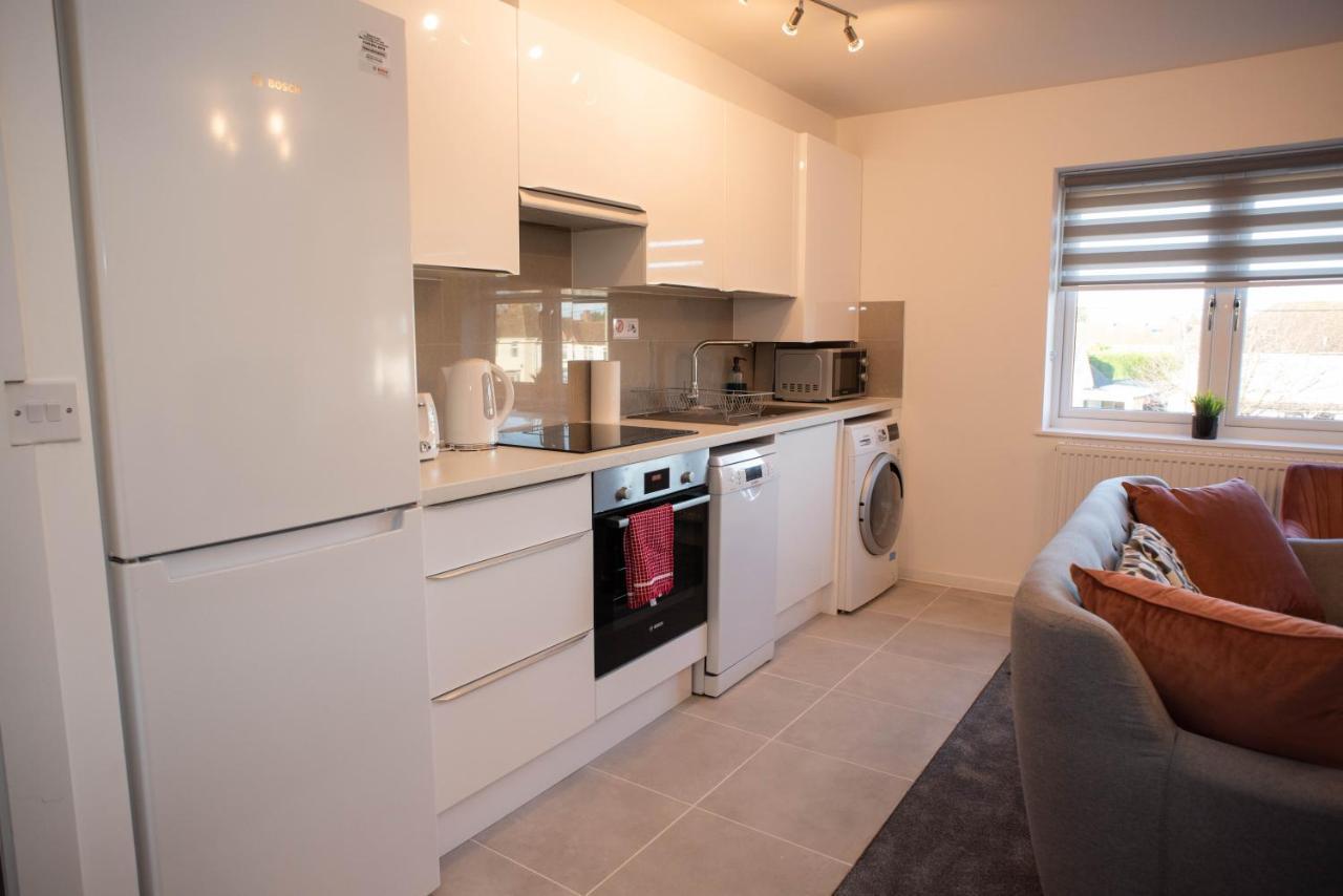 Walnut Flats-F4, 2-Bedroom With Ensuite - Parking, Netflix, Wifi - Close To Oxford, Bicester & Blenheim Palace Kidlington Eksteriør billede